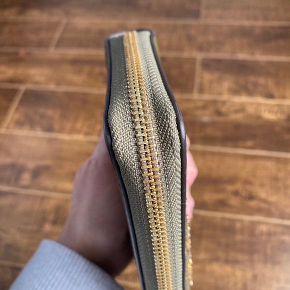 SOLD- Michael Kors wallet - Picture 10 of 10